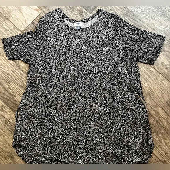 LOT 12 TOPS EUC 2x/3x - EUC - Picture 8 of 13